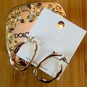 Pair of Gold Hoop Pierced Earrings with Fun Pattern